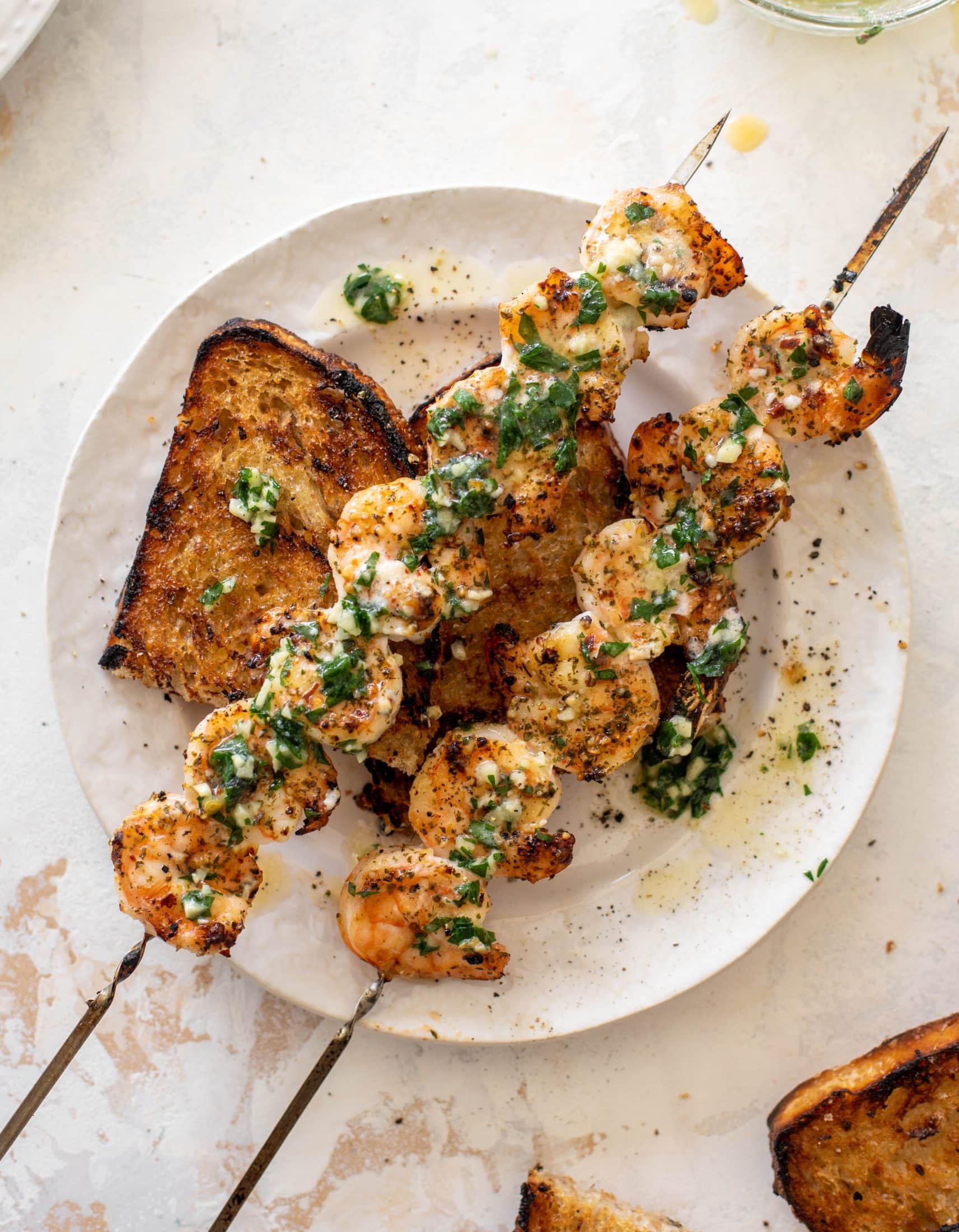 garlic butter grilled shrimp and bread